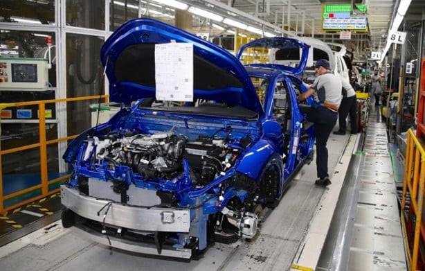 Foto - İşte Türkiye'de üretilen ilk hibrit otomobil