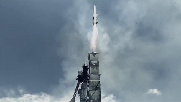 İşte Türkiye'nin yerli S-400'ü! Resmen teslim edildi