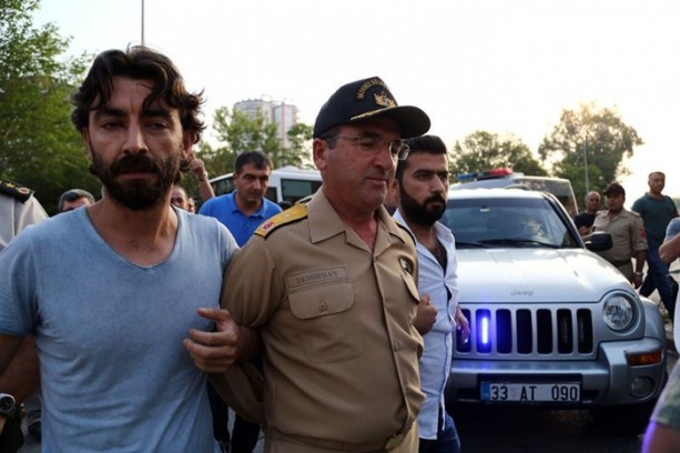 Foto - İşte tutuklanan darbe girişimcisi komutanlar