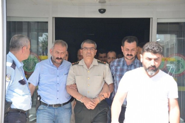 Foto - İşte tutuklanan darbe girişimcisi komutanlar
