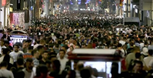 Foto - İşte ülkelere göre gençlerin evden ayrılma yaşları! Türkiye kaçıncı sırada?