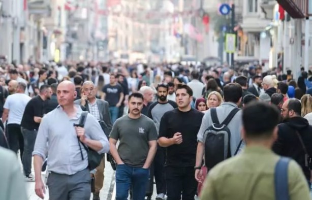 Foto - İşte ülkelere göre gençlerin evden ayrılma yaşları! Türkiye kaçıncı sırada?