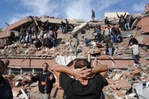 Foto - İşte Van depremi öncesi ve sonrası görüntüler