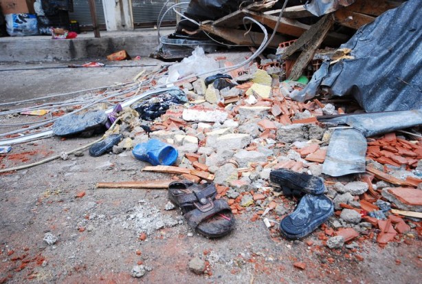 Foto - İşte Van depremi öncesi ve sonrası görüntüler