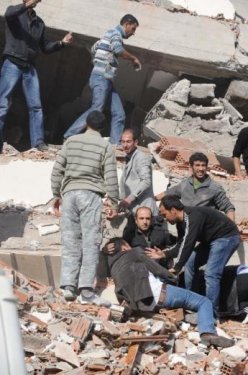 Foto - İşte Van depremi öncesi ve sonrası görüntüler