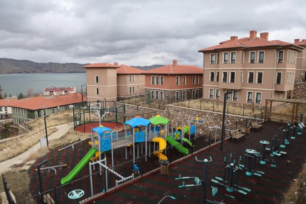 Foto - İşte yeni Türkiye’nin özeti ama anlayana! Elite değil depremzedeye