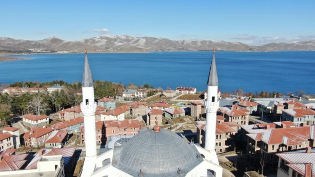 Foto - İşte yeni Türkiye’nin özeti ama anlayana! Elite değil depremzedeye