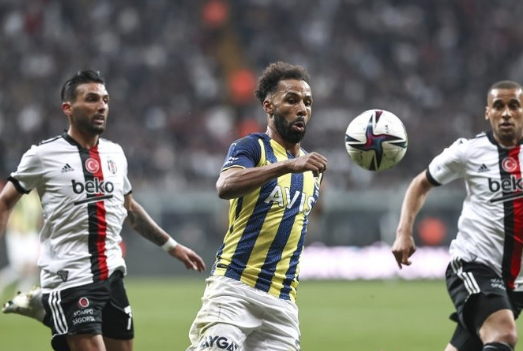 İstenmeyen adamdan yönetime skandal cevap: Takımdan ayrılmayacağım