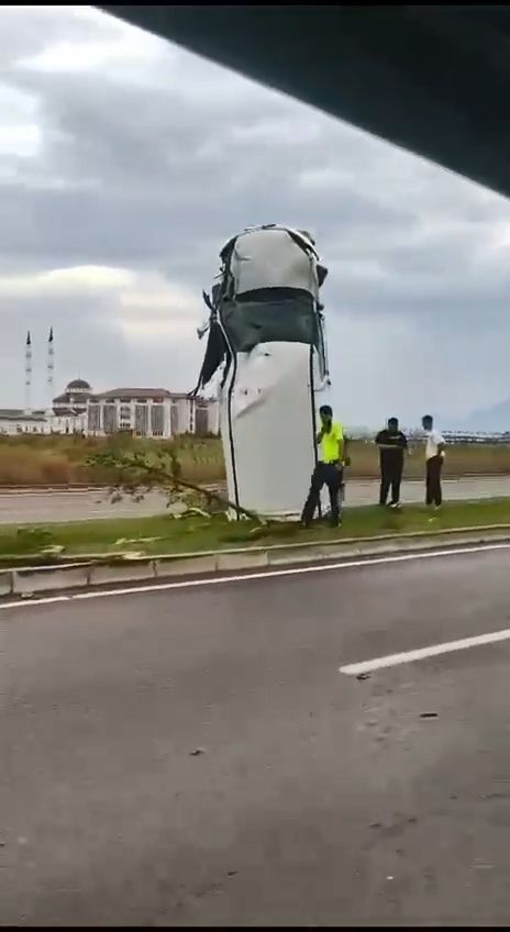 Foto - İstese bile yapamazdı! Kazanın sonunu gören gözlerine inanamadı