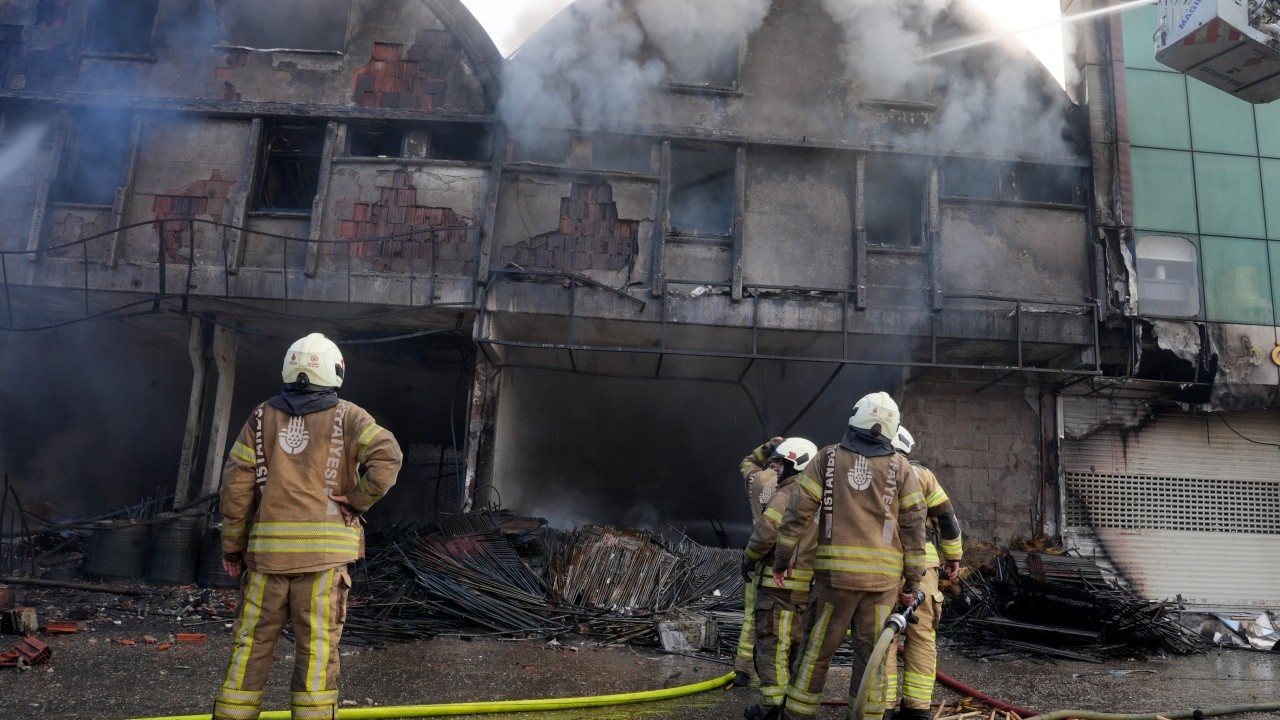 Foto - İSTOÇ'taki yangından feci görüntüler