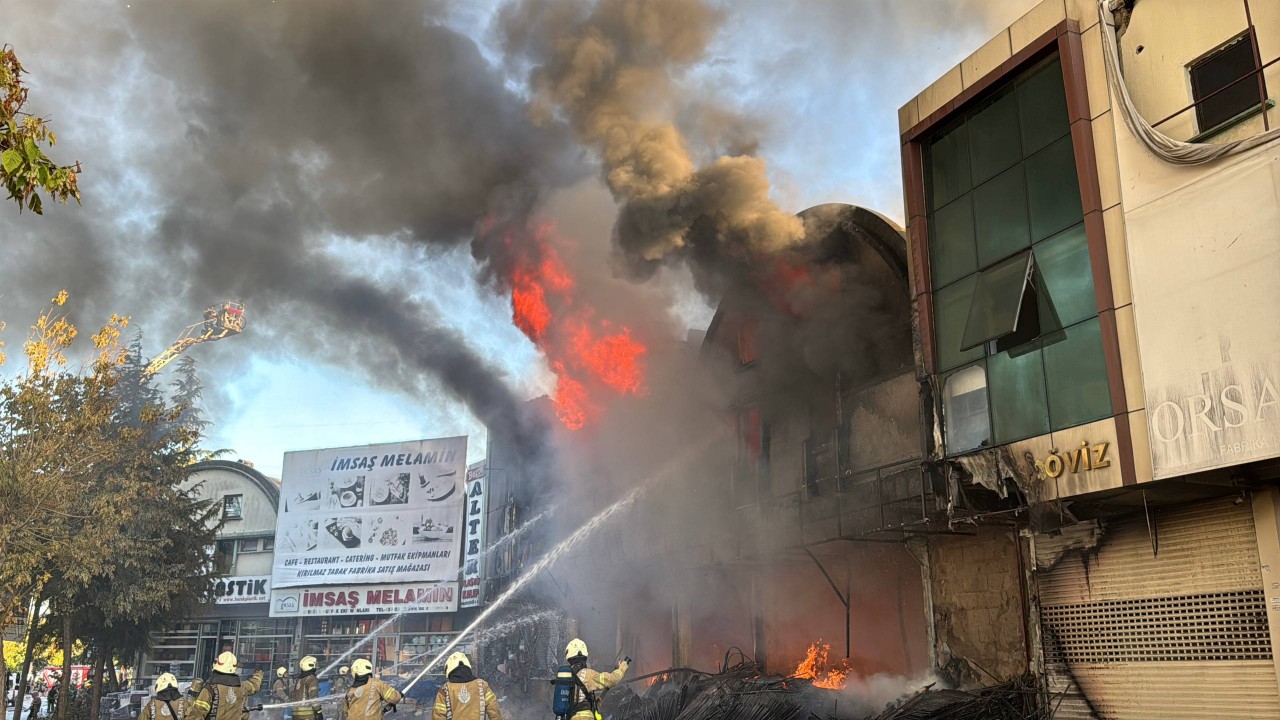 Foto - İSTOÇ'taki yangından feci görüntüler