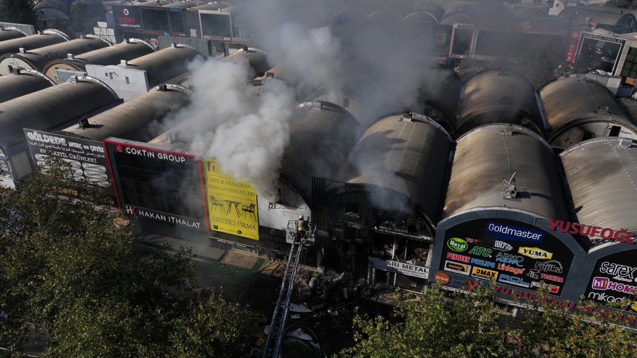 Foto - İSTOÇ'taki yangından feci görüntüler