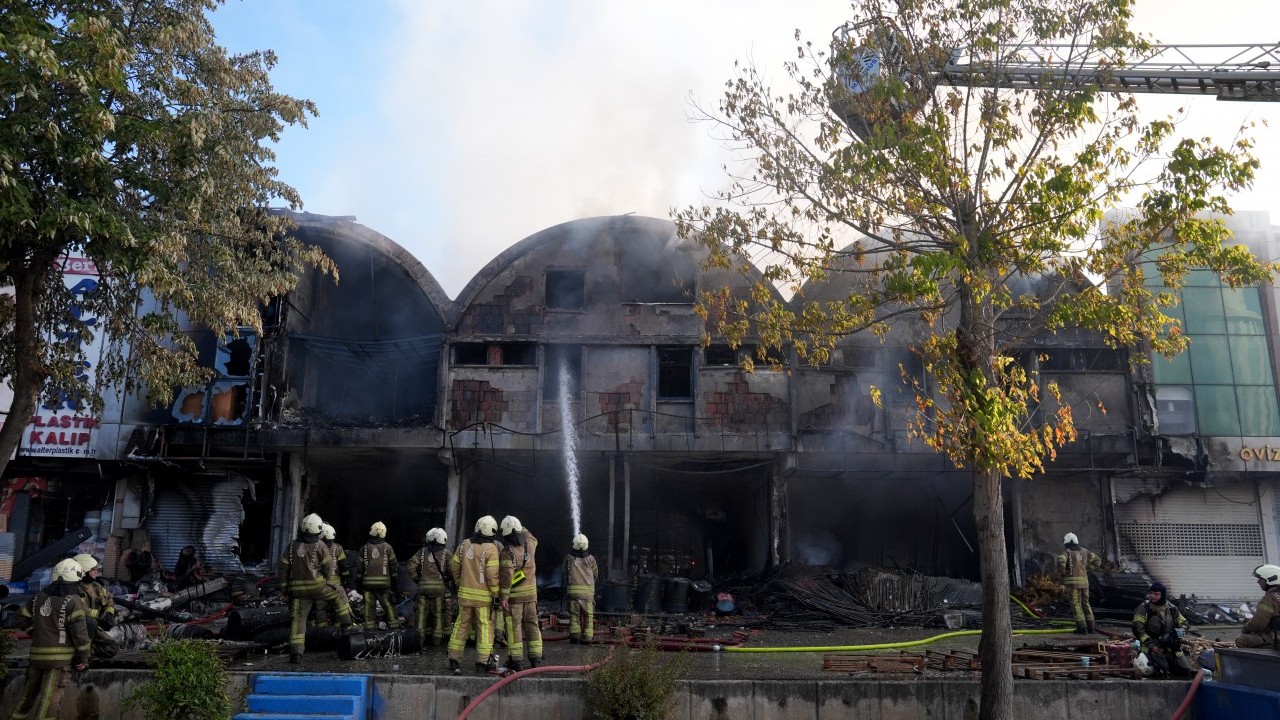 Foto - İSTOÇ'taki yangından feci görüntüler
