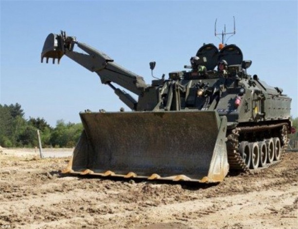 İsviçre çakısı gibi tank!