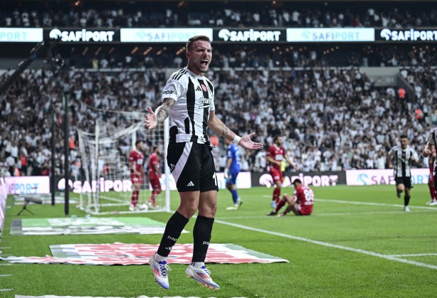 Foto - İsviçre işgal edilecek! Beşiktaşlı taraftarlar Lugano'yu fena korkuttu fena...