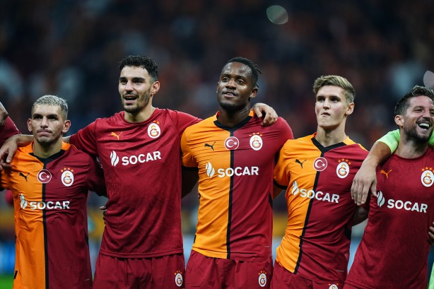 Foto - İsyan ettirdiler resmen: Yunan basını hezimeti böyle gördü! Çok büyük skandal: Şok etti…