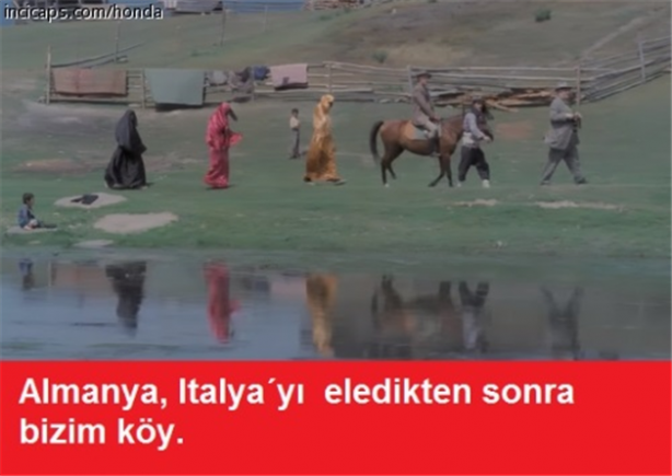 Foto - İtalya-Almanya maçı 'caps'leri