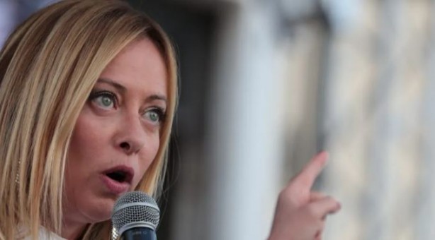 Foto - İtalya Başbakanı Meloni İslam'a olan kinini kustu