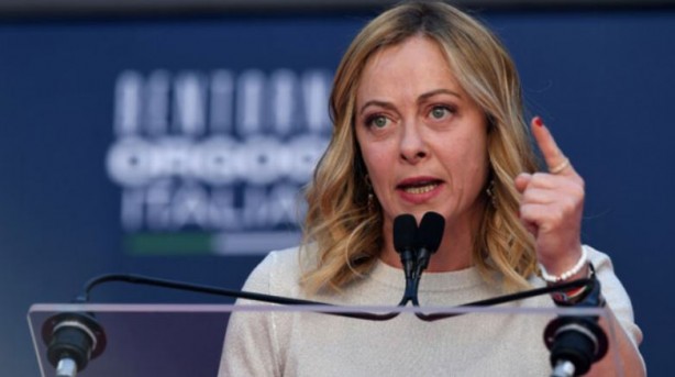 İtalya Başbakanı Meloni İslam'a olan kinini kustu