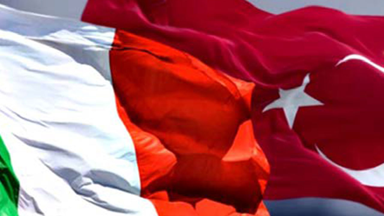 Foto - İtalya'da Türkiye'ye yapılanlar Mete Yarar'ı şok etti! 'Gözlerimle gördüm' diyerek açıkladı