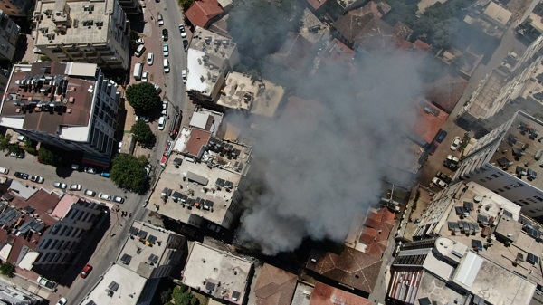 Foto - İtfaiye ekipleri ölümden döndü! O bina alev alev yandı