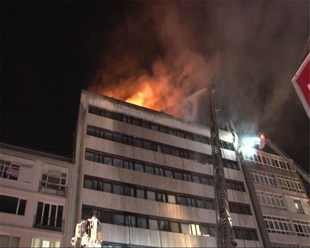 Foto - İtfaiye seferber oldu onlar ise...