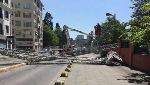 Foto - İtfaiye tatbikatı sırasında kaza! Ortalık savaş alanına döndü