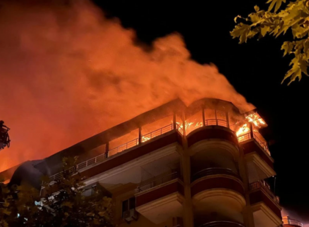Foto - İtfaiyenin suyu bitti, evler küle döndü! Şehrin ortasında büyük rezalet