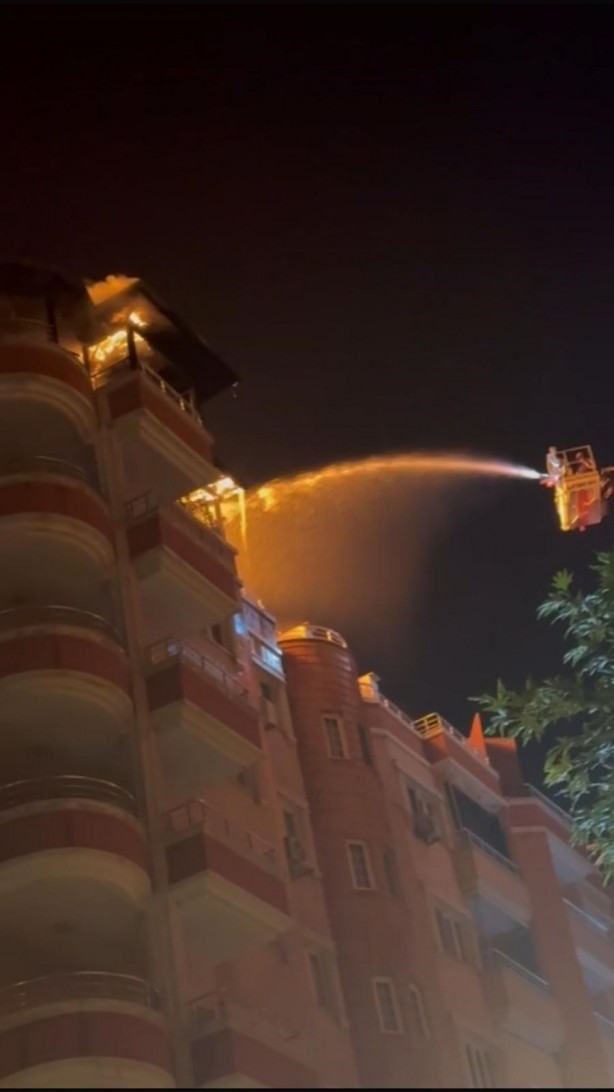 Foto - İtfaiyenin suyu bitti, evler küle döndü! Şehrin ortasında büyük rezalet