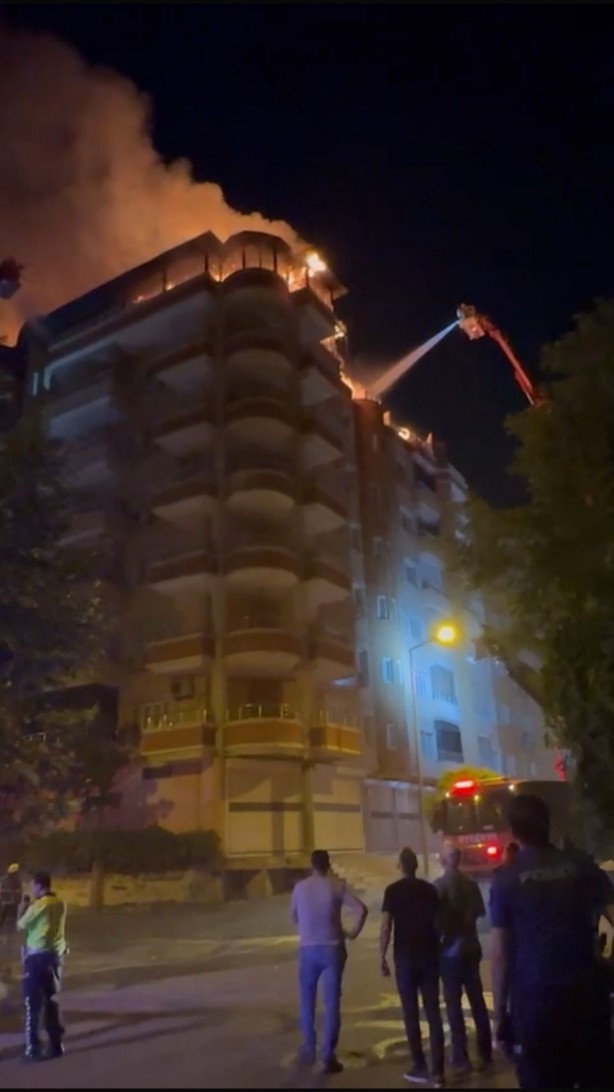 Foto - İtfaiyenin suyu bitti, evler küle döndü! Şehrin ortasında büyük rezalet