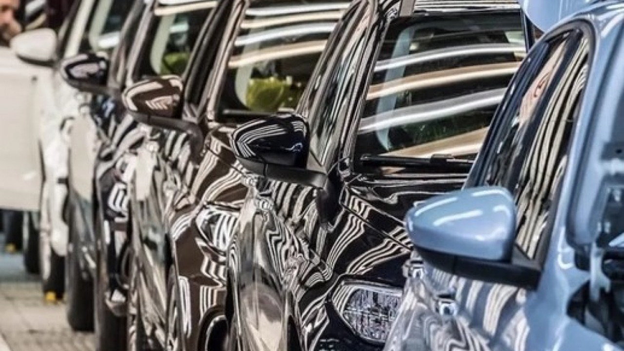 Foto - İthal otomobilde yeni düzenleme! Resmi gazetede yayınlandı!