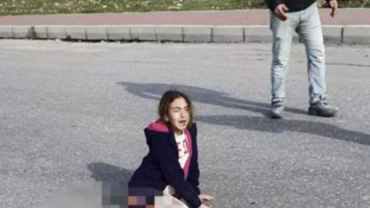 Foto - İtperestlerin yaptığına bakın: Küçük kızın mezarına alçak saldırı!