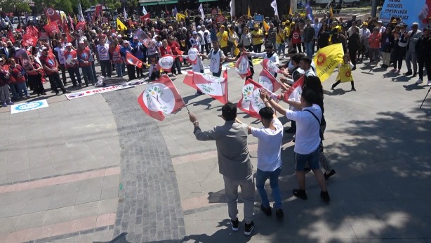 Foto - İttifak meydanlara da sıçradı! Bir kolunda CHP bir kolunda HDP