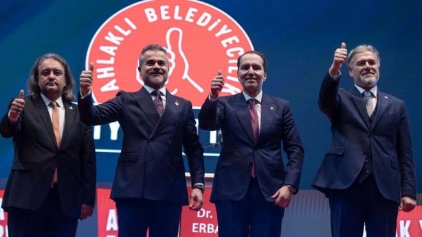 Dengeleri değiştirecek karar! Yeniden Refah Partisi o büyükşehir adayını geri çekti