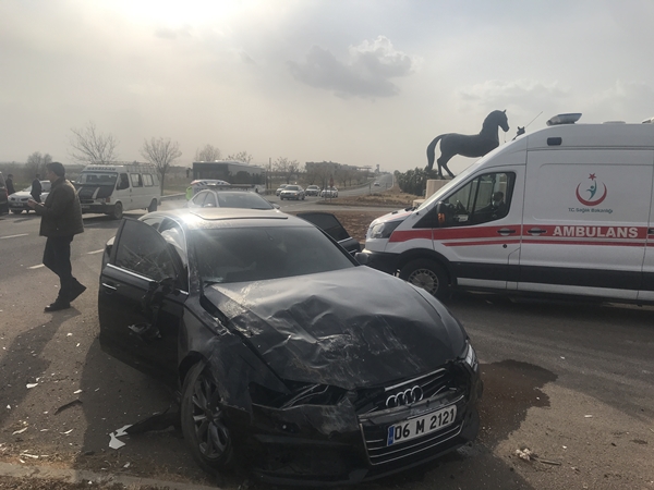 Foto - İYİ Parti konvoyunda kaza: Yaralılar var