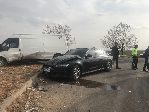 Foto - İYİ Parti konvoyunda kaza: Yaralılar var