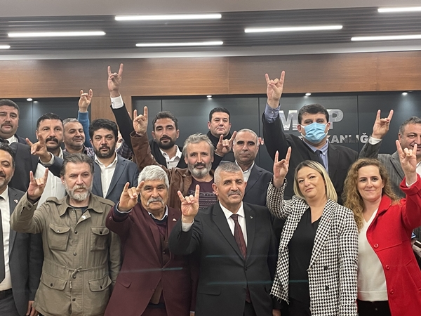 Foto - İYİ Parti'de istifa depremi! Topluca MHP'ye katıldılar