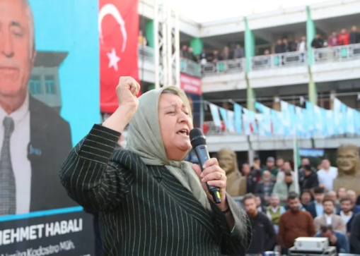 Foto - İYİ Parti’de skandal! Konuşmasına izin verilmeyen Nesrin Ünal açılışı terk etti!