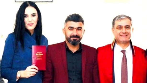 İyi Partili Belediye Başkanı'nın, şoförünün karısıyla olan görüntüleri ortaya çıktı