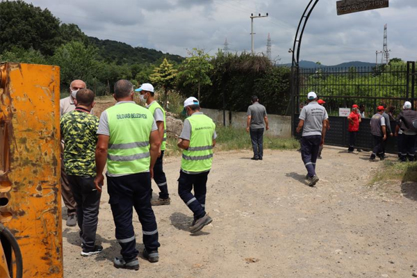 Foto - İYİ Partili Türkkan'ın kaçak çiftlik rezaleti! Tahliye başladı