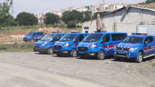 İYİ Partili Türkkan'ın ortağı olduğu şirkete ait kaçak yapılar yıkıldı