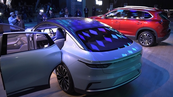 Foto - İYİ Partili Yavuz Ağıralioğlu'ndan TOGG mesajı