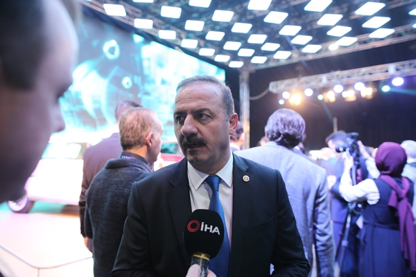 Foto - İYİ Partili Yavuz Ağıralioğlu'ndan TOGG mesajı