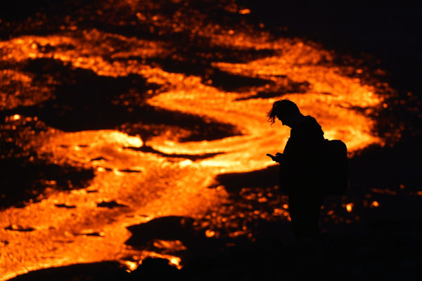 Foto - İzlanda'da yanardağ patlaması