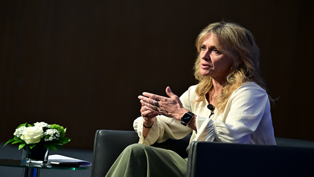 Foto - İzlandalı bakan, içimizdeki Erdoğan düşmanlarına resmen "nanik" yaptı! Kapak öyle olmaz, böyle olur