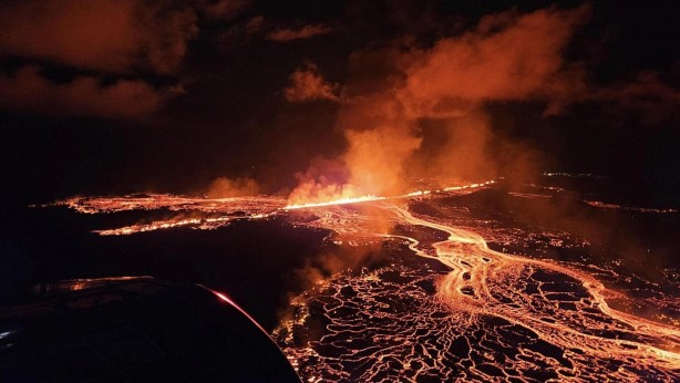 Foto - İzlanda'nın Reykjanes Yarımadası'nda 6. kez yanardağ patladı