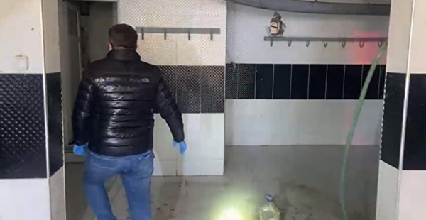 Foto - İzleyenlerin midesi bulanacak! Ekipler bile şaşkına döndü