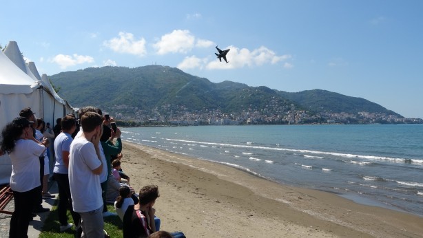 Foto - İzleyenlerin nefesini kesti! SOLOTÜRK'ten muhteşem gösteri