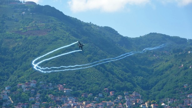 Foto - İzleyenlerin nefesini kesti! SOLOTÜRK'ten muhteşem gösteri