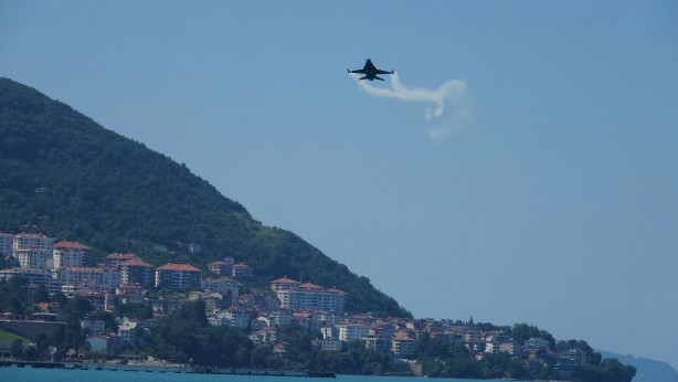 Foto - İzleyenlerin nefesini kesti! SOLOTÜRK'ten muhteşem gösteri